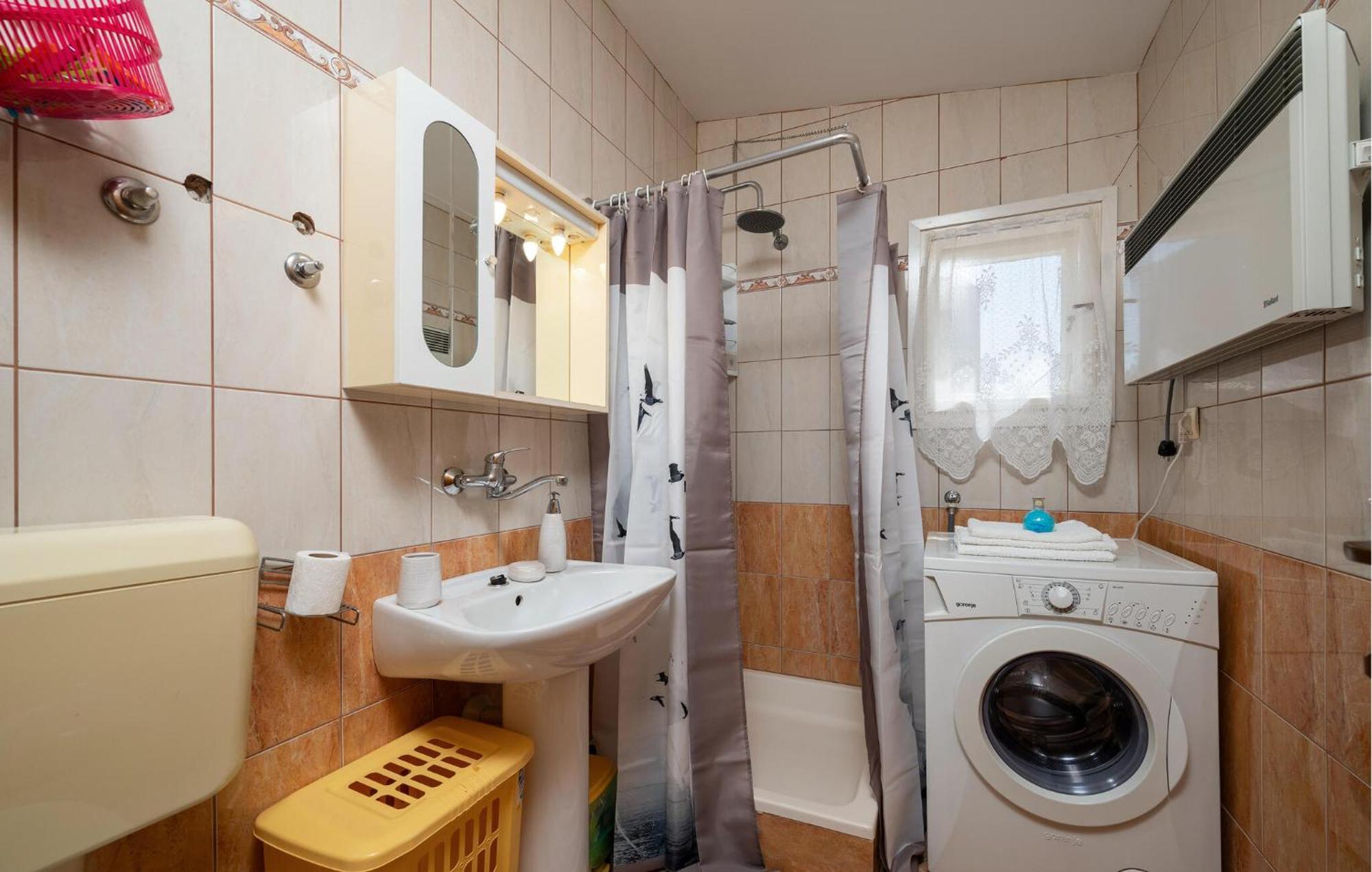 1 Bedroom Beautiful Apartment In Betiga Барбарига Экстерьер фото