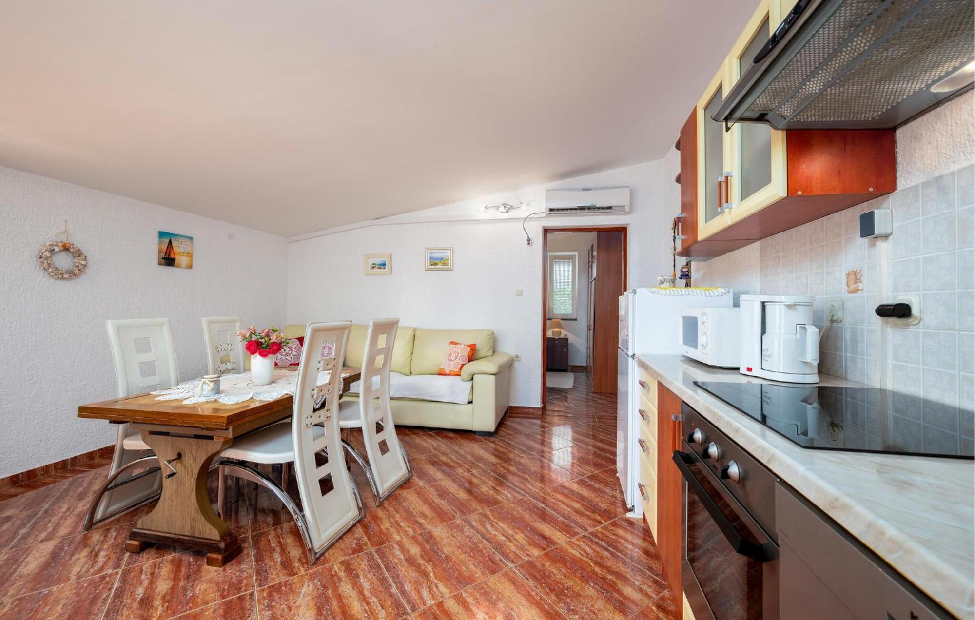 1 Bedroom Beautiful Apartment In Betiga Барбарига Экстерьер фото